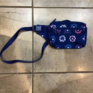 Vera Bradley Lighten Up Belt bag